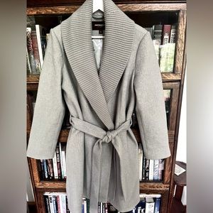 Johnston & Murphy dress coat. New w/o tags. Sweater collar is removable.